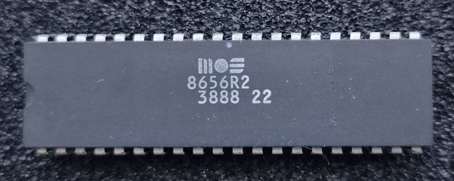 MOS 8565R2 VIC-II Video Chip – Commodore 64 C64 – Tested / Vintage IC