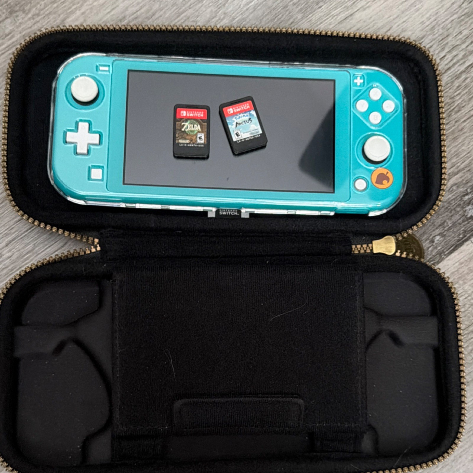 Animal Crossing  Nintendo Switch Lite with Zelda TOK Game & Pokémon Game
