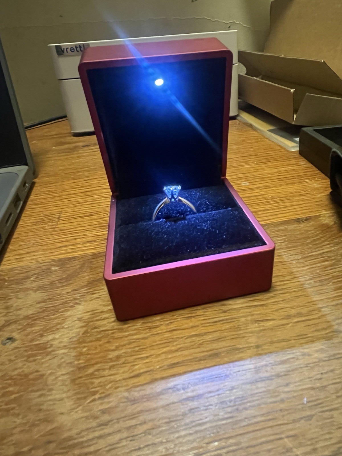 Silver 925 Diamond Engagement Ring Round Prong Setting in Jewelry Box