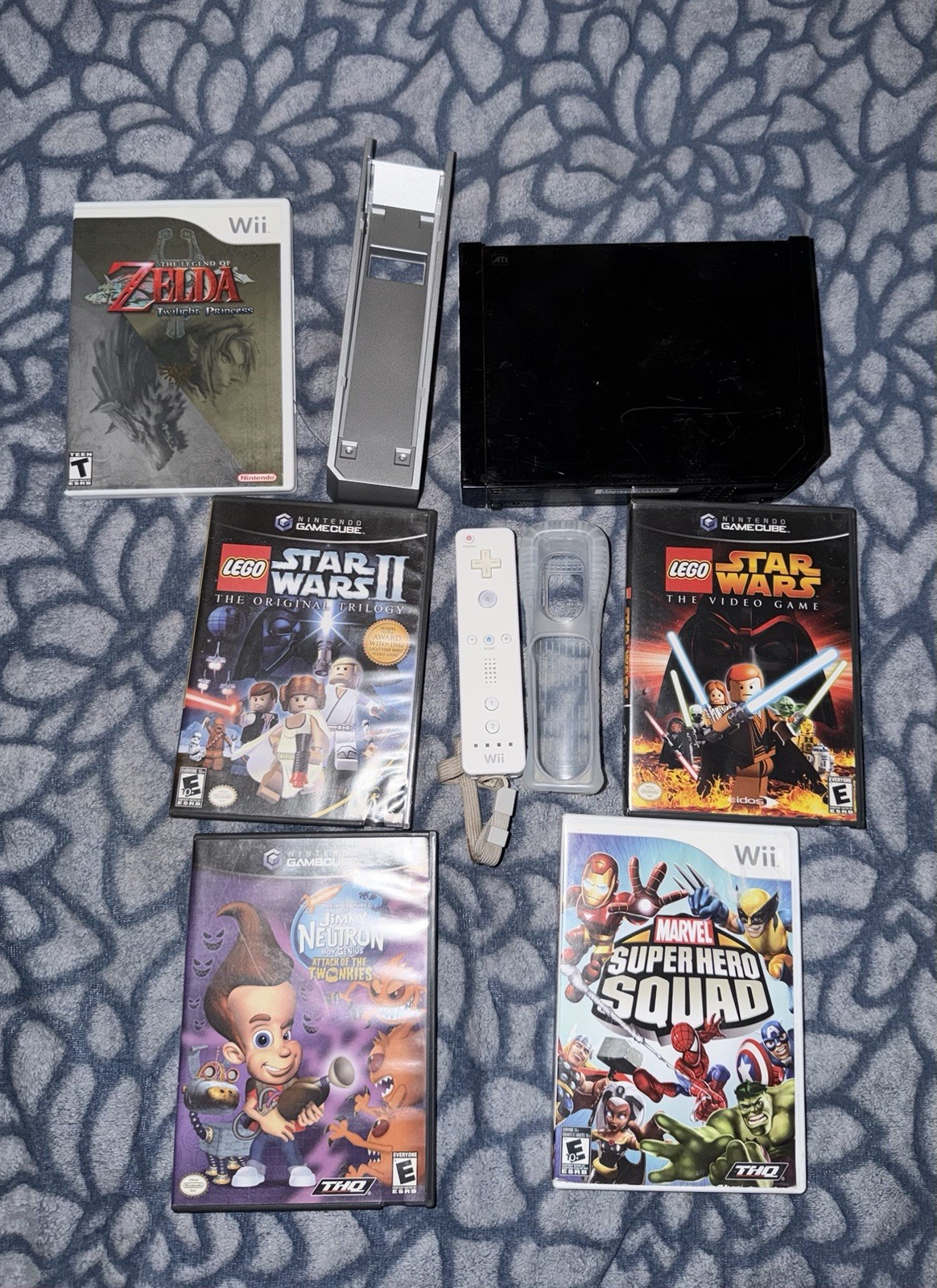 Nintendo Wii Black Console Bundle GameCube Compatible + Zelda Twilight Princess