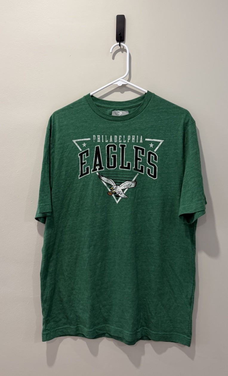 Philadelphia Eagles Fanatics Hometown T-Shirt Fly Eagles Fly Size Large