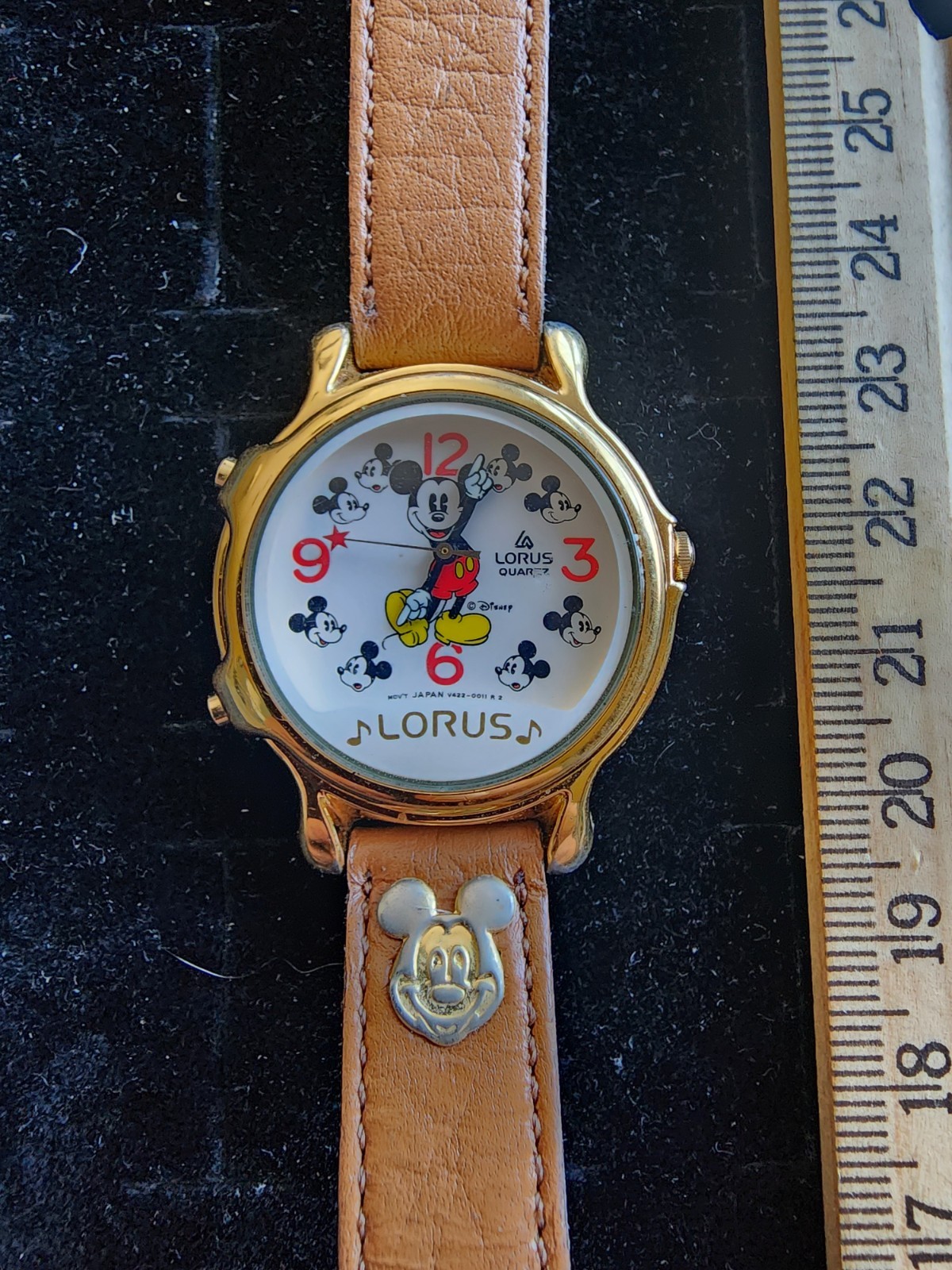 Vintage Lorus Mickey Mouse Watch Works Keeps Time Japan Movement