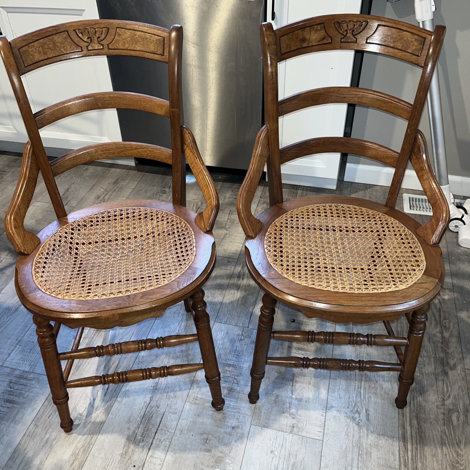 Vintage Solid Wood Hip Ladderback OG Finish Cane Seat Chair Victorian Set Of 2