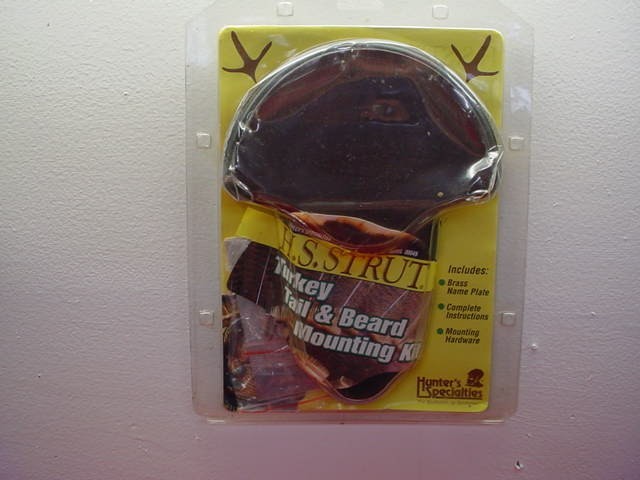 H.S. Strutt- Turkey Tail & Beard Mounting Kit-Hunters Specialties- New !