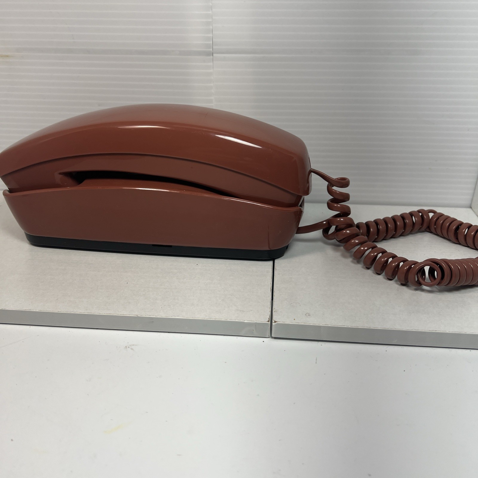 Vintage Sears SR 2000 Phone Wall Mount/ Desk. Brown touch tone