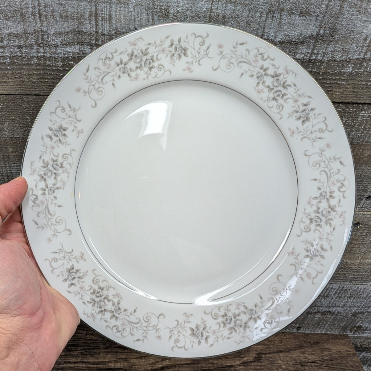 Camelot Carrousel Pattern # 1315 China 10.25" Dinner Plate ][ Lot of 4