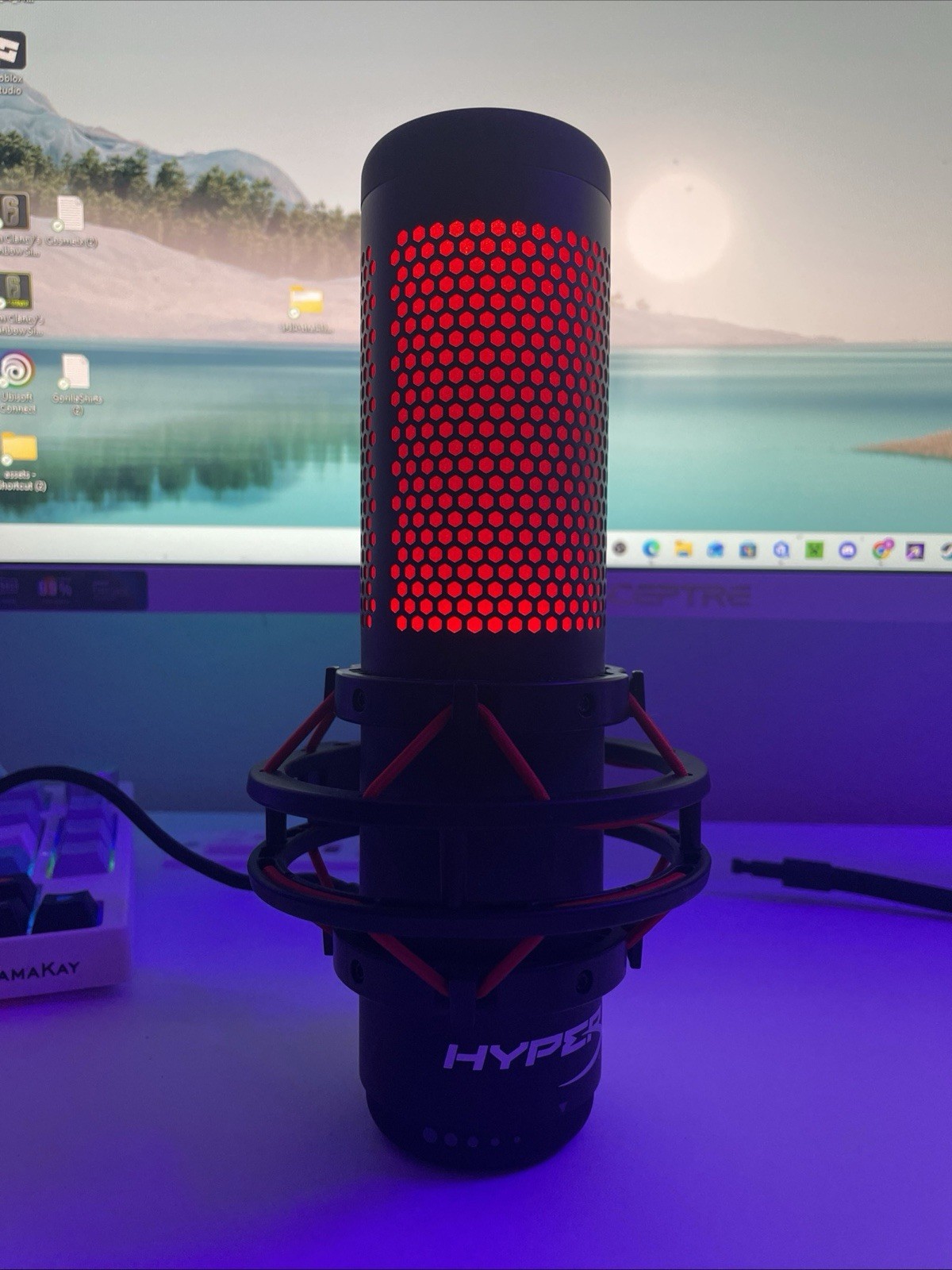 Hyper QuadCast USB Condenser Microphone Red