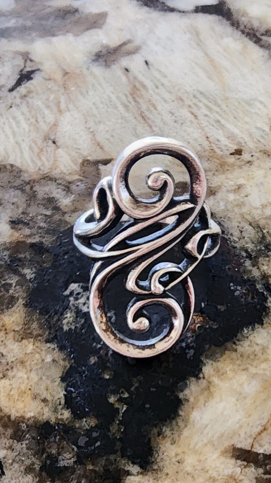 Retired James Avery Long Scroll Ring Size 8 Neat Piece! About 1.25" Long!