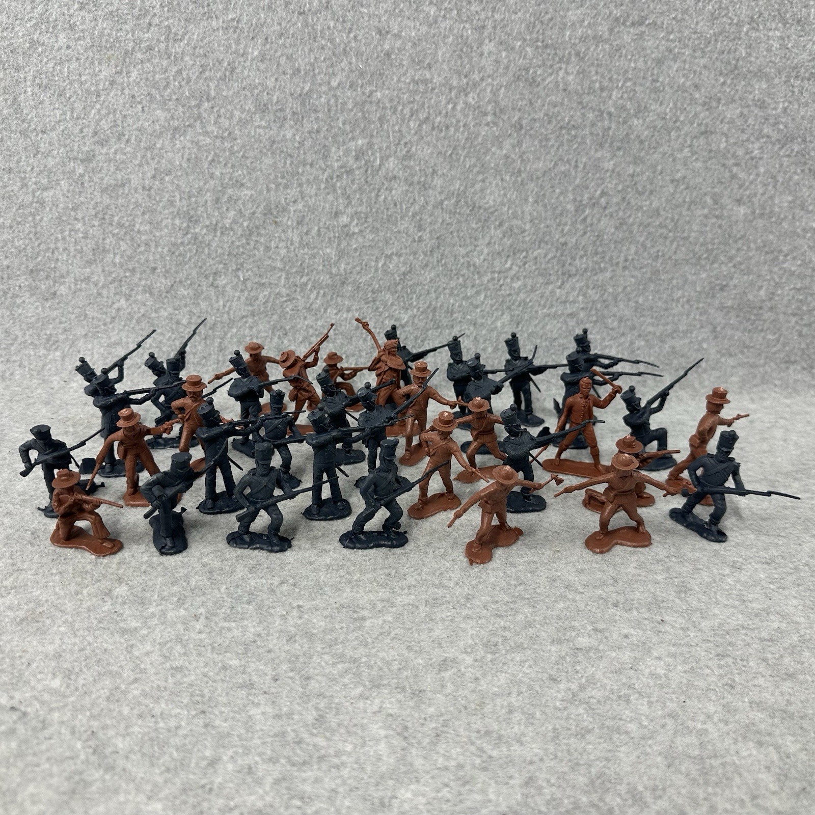 Vintage Plastic Toy Soldiers Lot Civil War Western Army Figures 38 Piece Lot