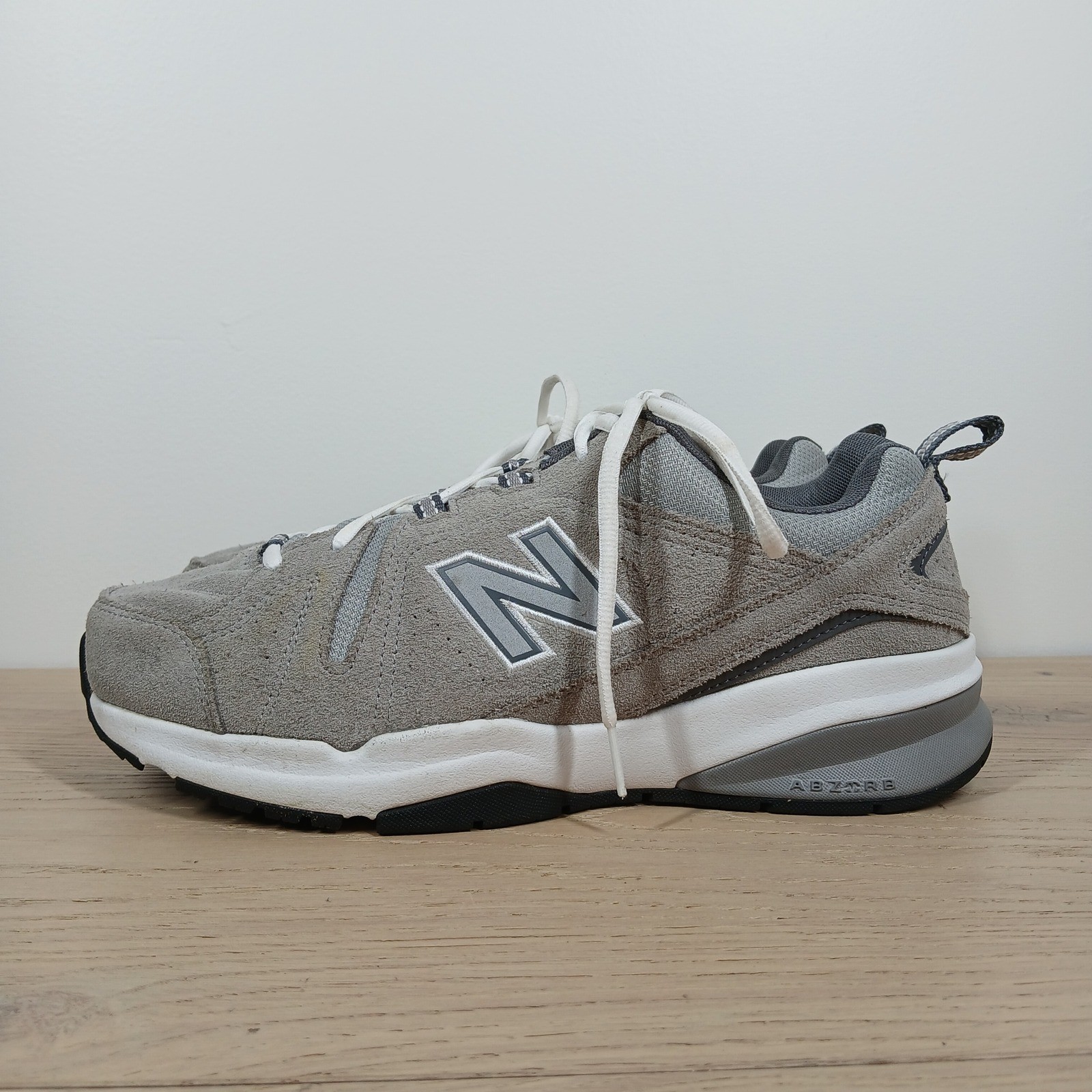New Balance Sneakers Men 10.5 Gray Suede Lace Up Athleisure Gym Walking