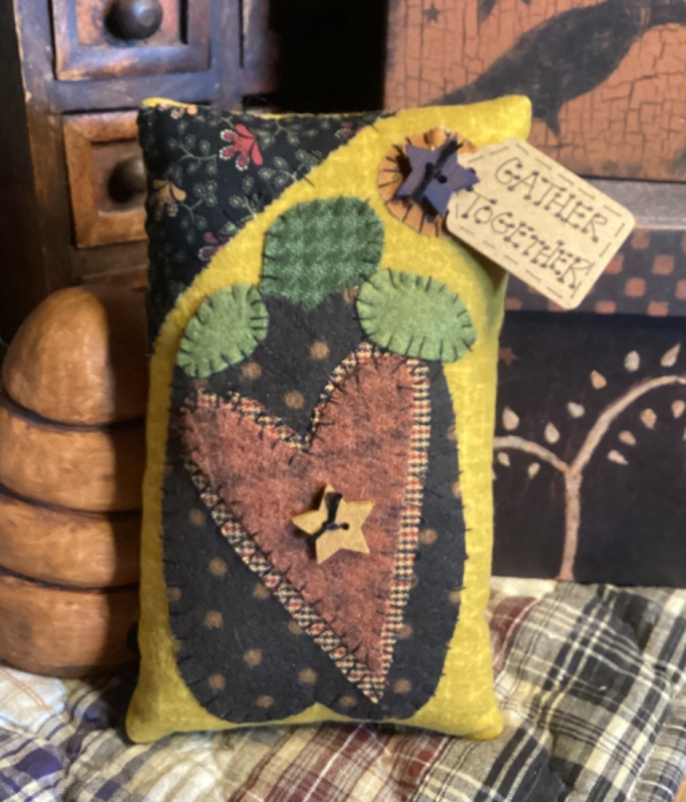 Primitive PUMPKIN & Wool Felt HEART Bowl Filler Pillow Tuck THREADBARE PRIMITIVE