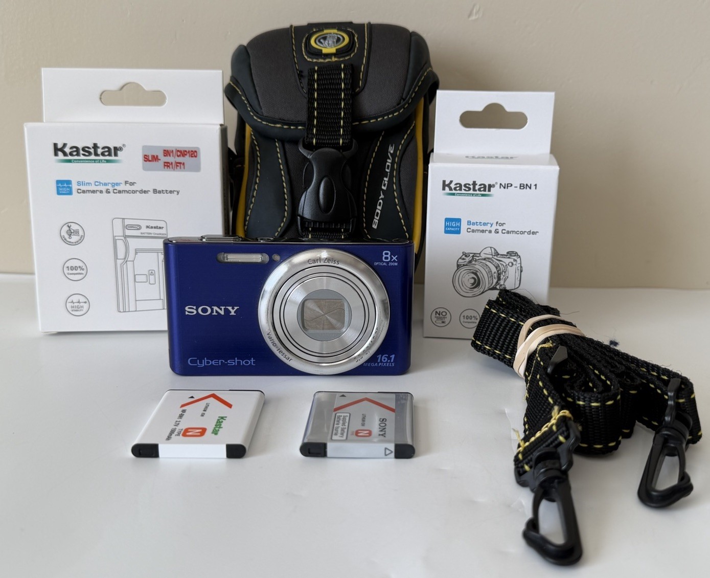 Sony DSC-W730 16.1MP Digital Camera Purple Blue Cyber-shot Compact & Case