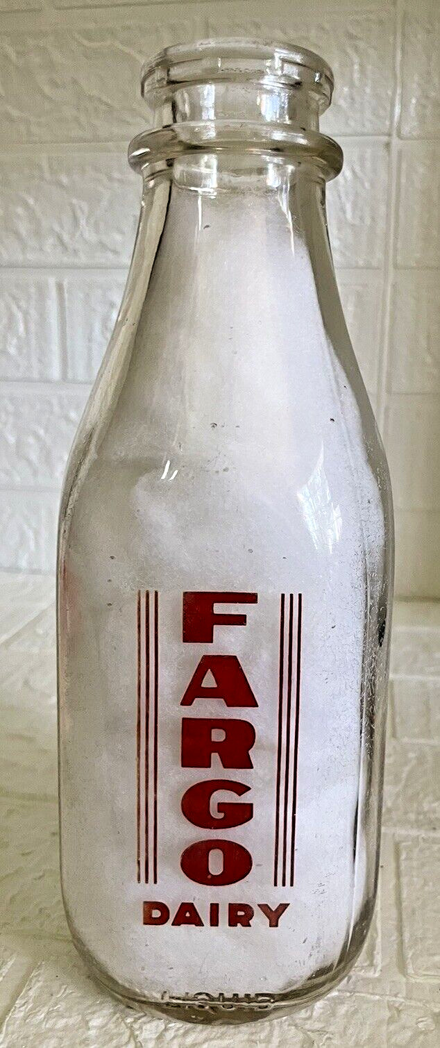 Vintage Quart Milk Bottle Fargo Dairy Batavia New York  Cream top