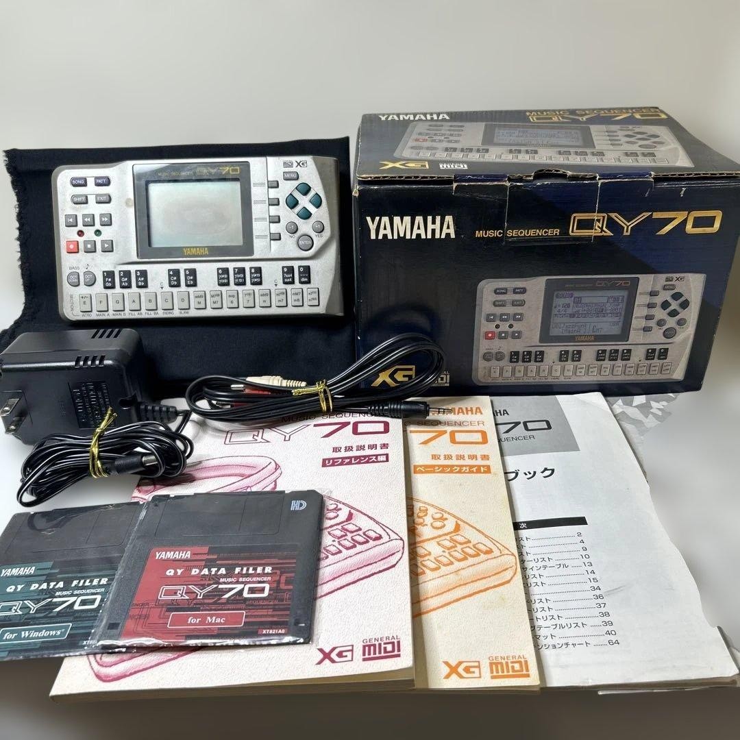 Yamaha QY70 QY-70 Mobile Sequencer Samplers Rhythm machine #0001