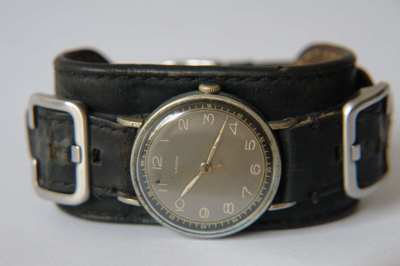 RARE Vintage LAVRIN Watch 36mm - 1940s/50s Manual Wind - 42mm Lug-to-Lug