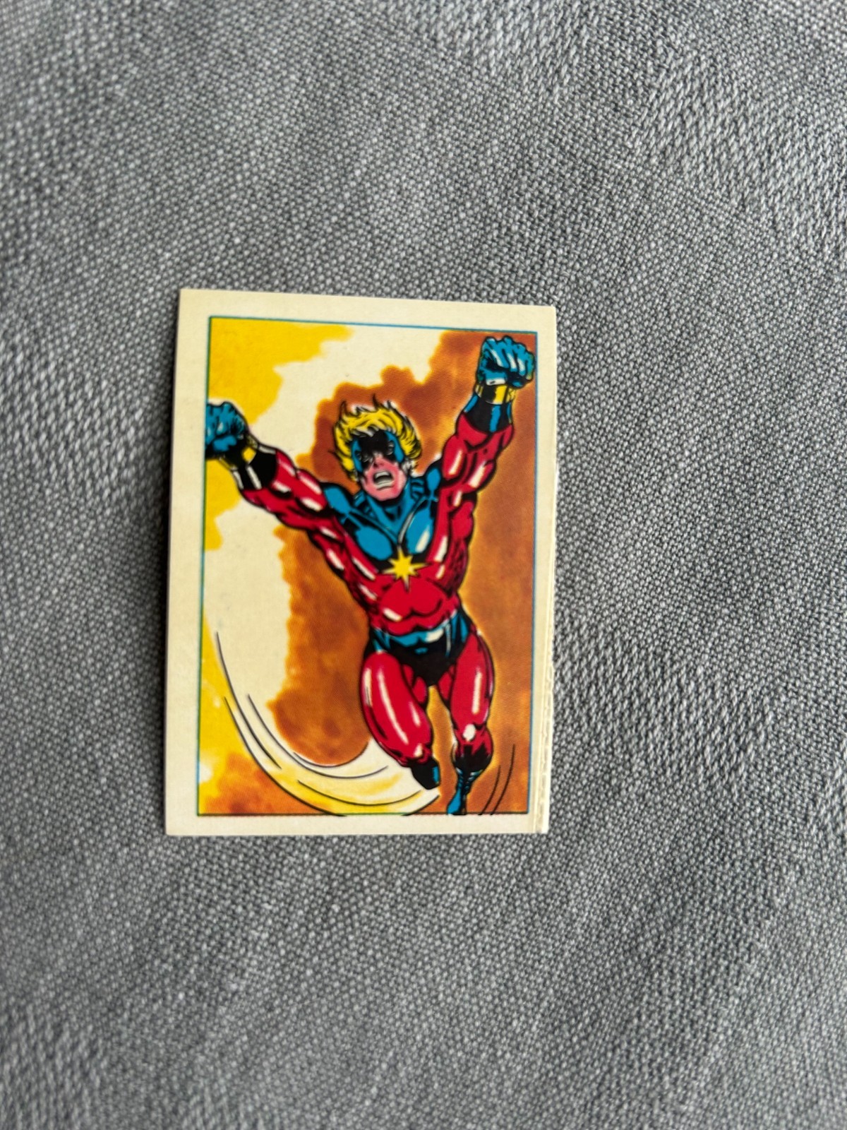 Marvel Superheros 1980 ( a. G.E Stickers No. 15 (2 1/2in x 1 13/16in) - Very +)