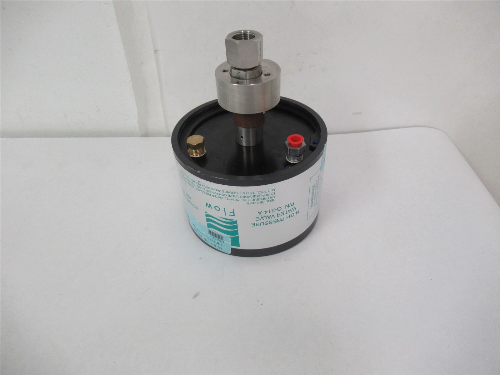 252712 New-No Box; Flow G-214-A Hi Pressure Water Valve 60;000psi Normal Closed