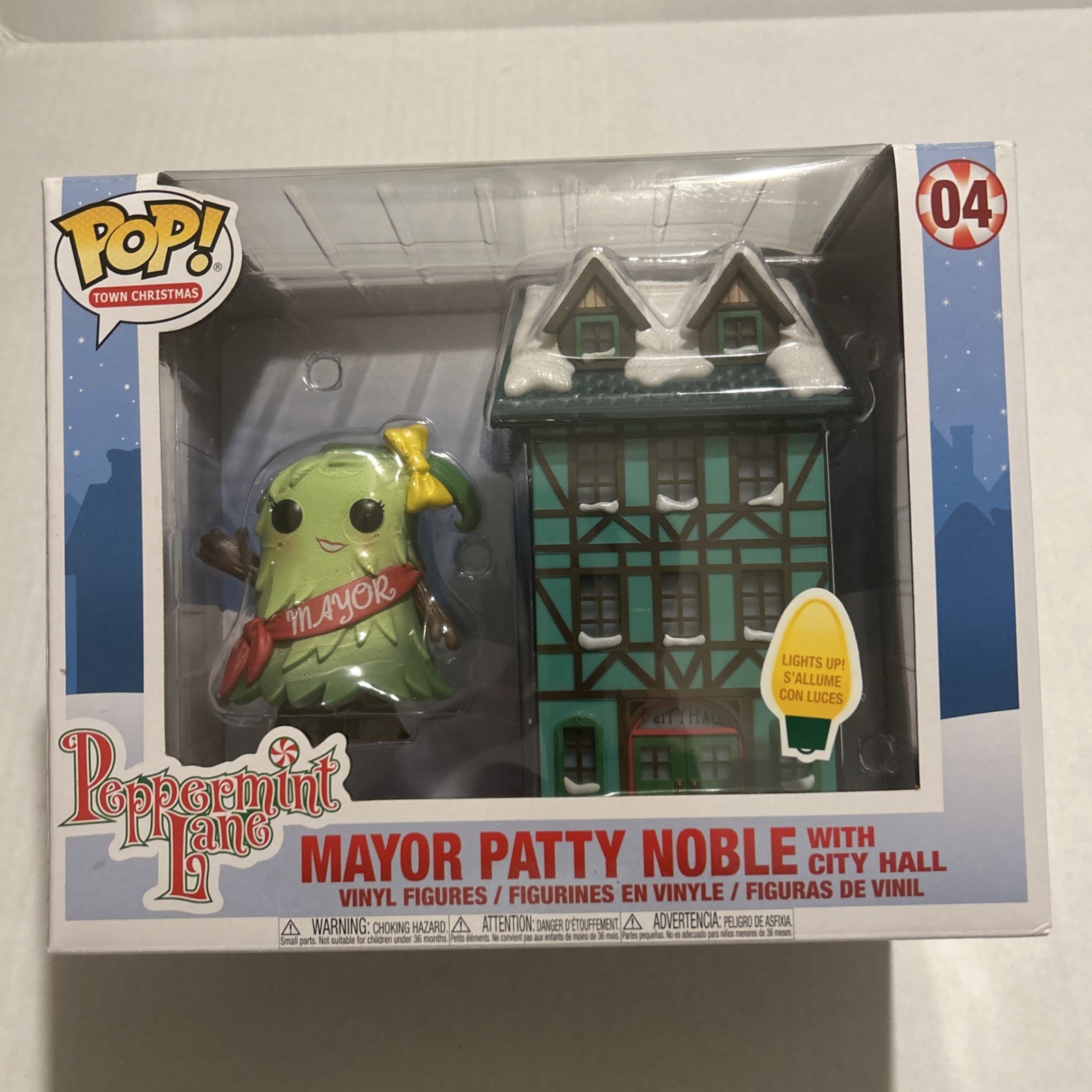 Funko Pop! Town Christmas Peppermint Lane Mayor Patty Noble With City Hall #04