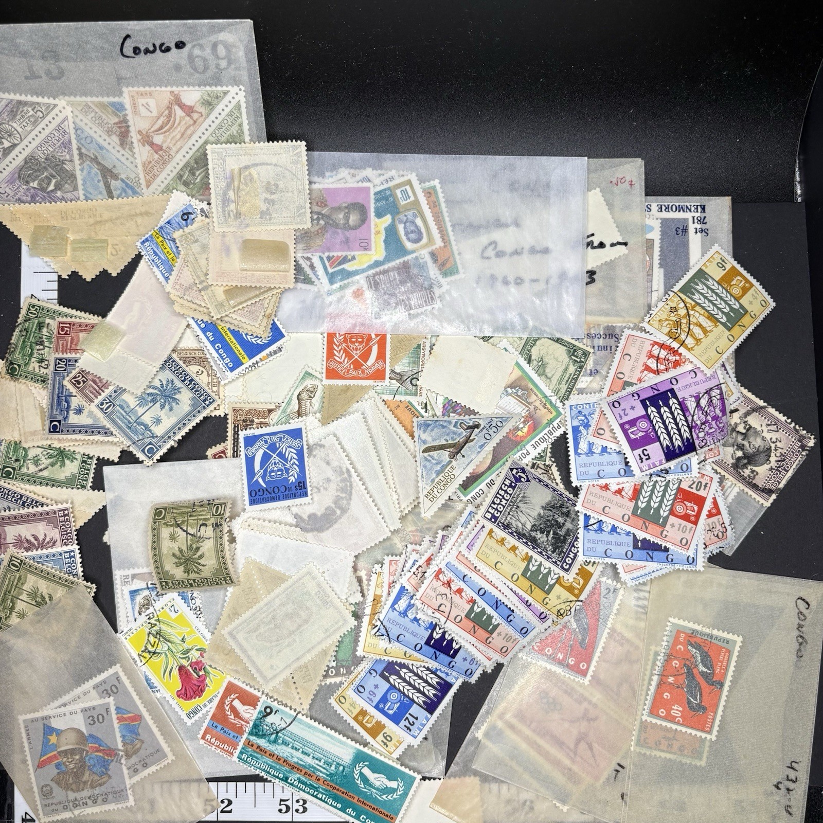 Congo - Mixed Stamp Lot - Lots To Check Out Here !  Great Price ! 1x20g Pack.