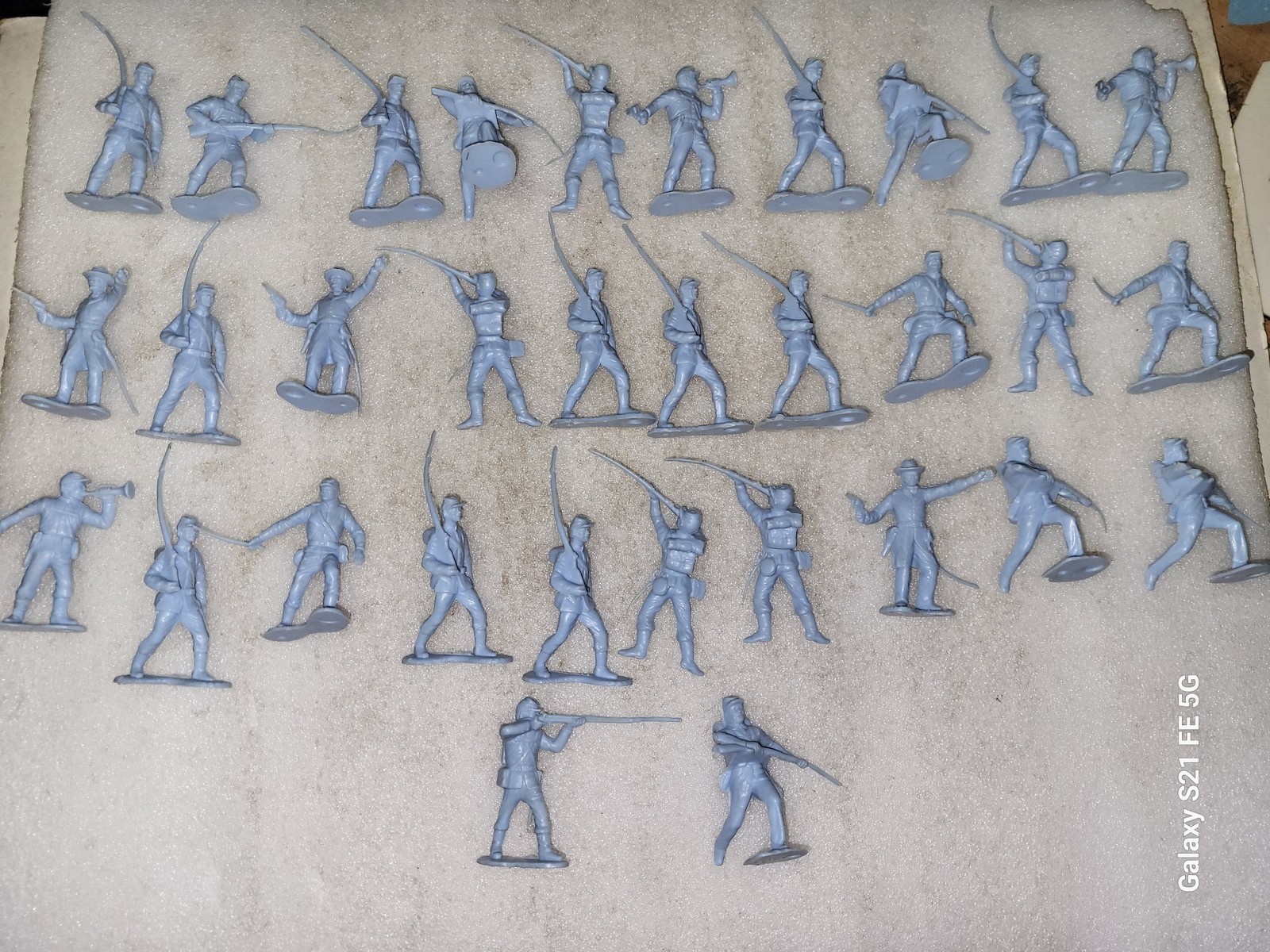 Lot of 32 Vintage Marx Civil War Blue & Grey Soldier Figures 1/32 Scale Lot R