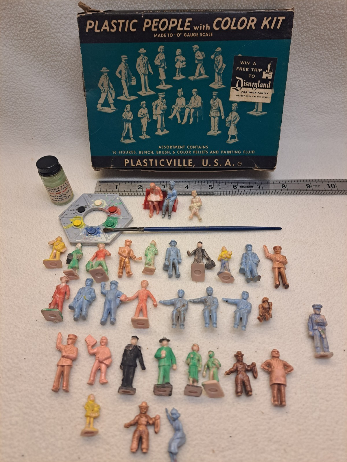 Vintage Plasticville USA Plastic People with Color Kit O & S Gauge
