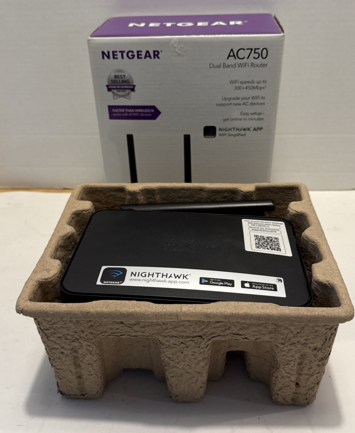 NETGEAR R6020 750 Mbps 4 Port Dual Band WiFi Router, power cord, ethernet cord