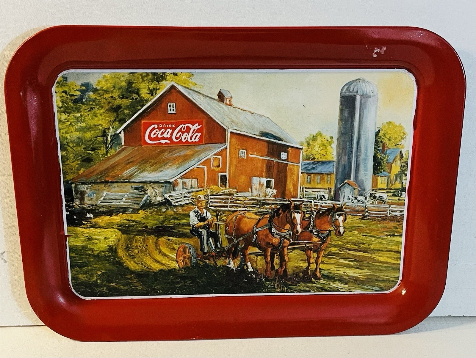 2004 Coca Cola Middle Creek Farm Metal TV serving Tray 13" X 17.5"