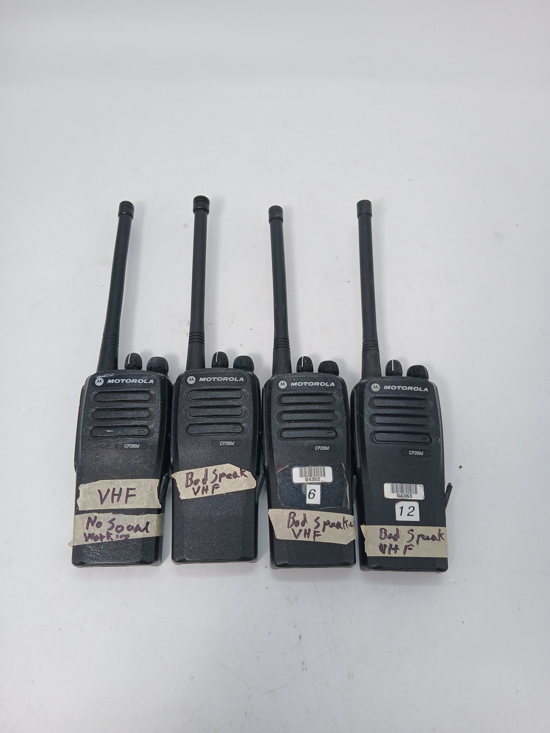 Lot Of 4 MOTOROLA AAH01JDC9JC2AN CP200D VHF 16CH TWO-WAY RADIO (Read)