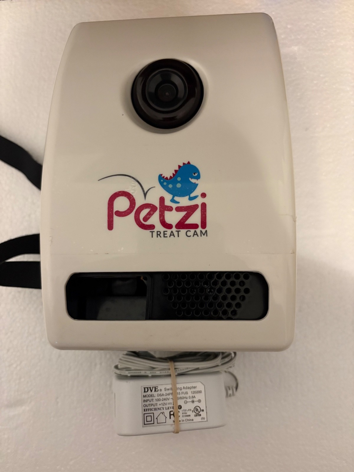 Petzi Treat Cam WiFi Pet RealTime Video Camera Treat Dispenser