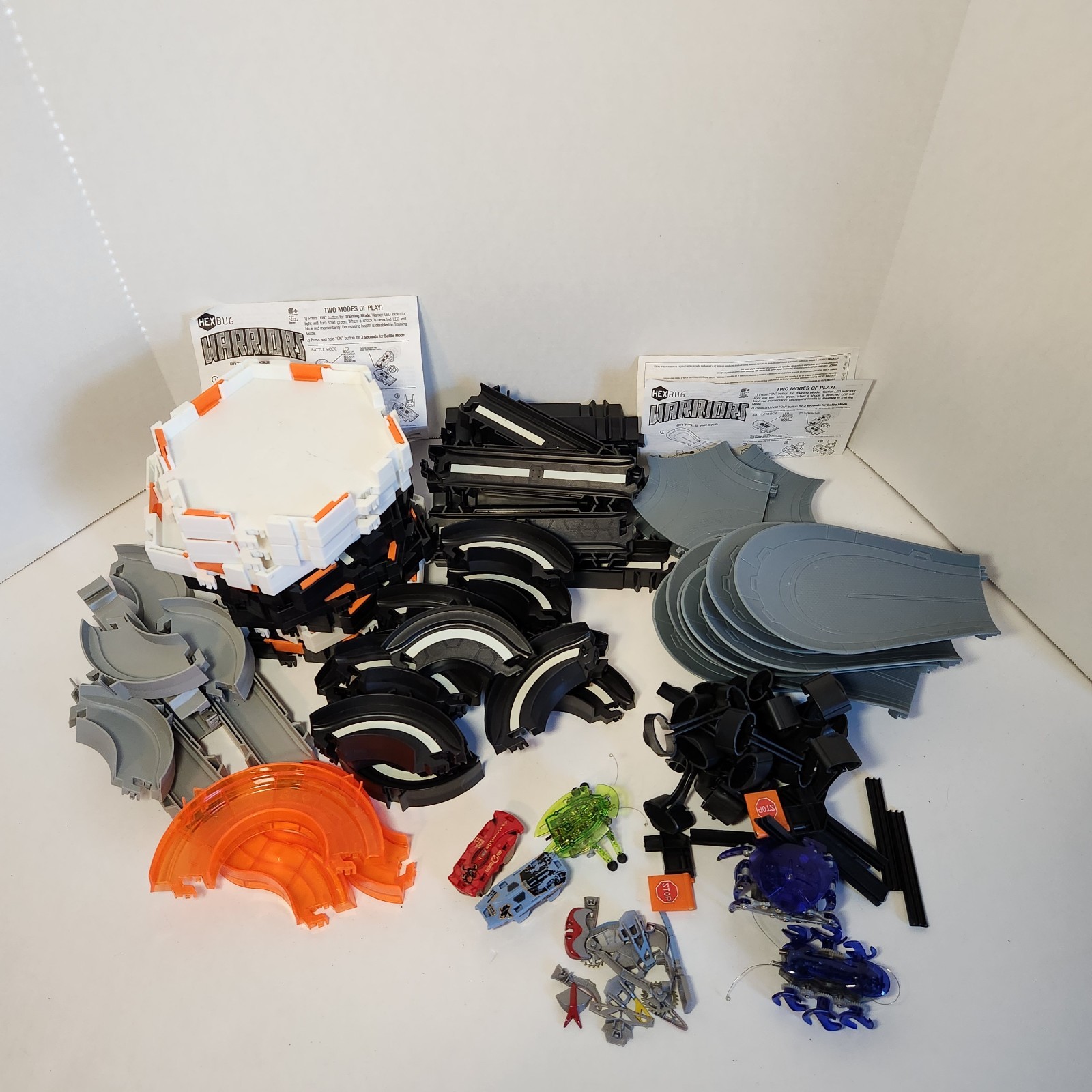 Hexbug Lot Battle Arena And Battle Stadium 80+ Pieces And 5 Bugs