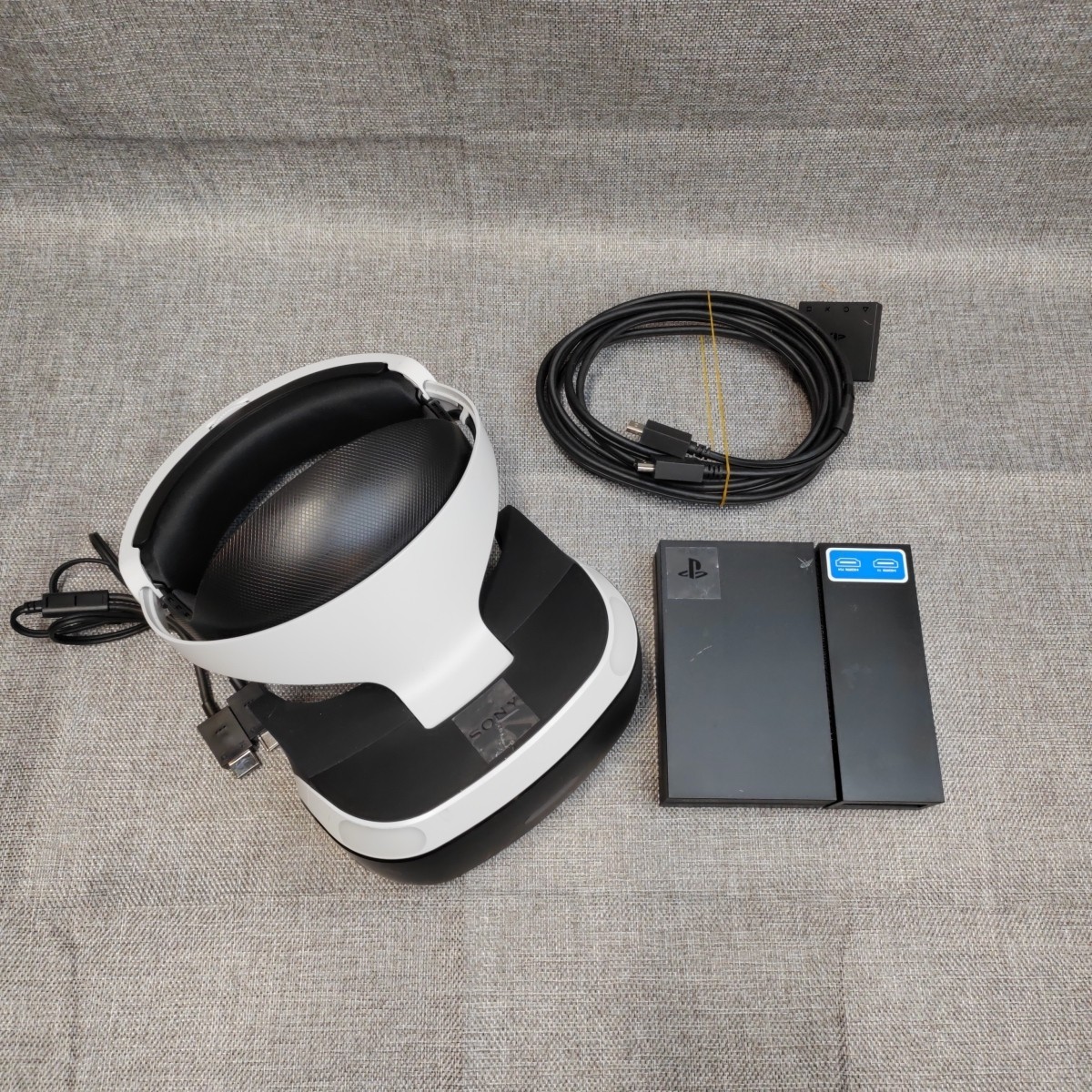 Sony PS4 Playstation 4 CUH-ZVR1 VR Virtual Reality Headset and Processor Unit