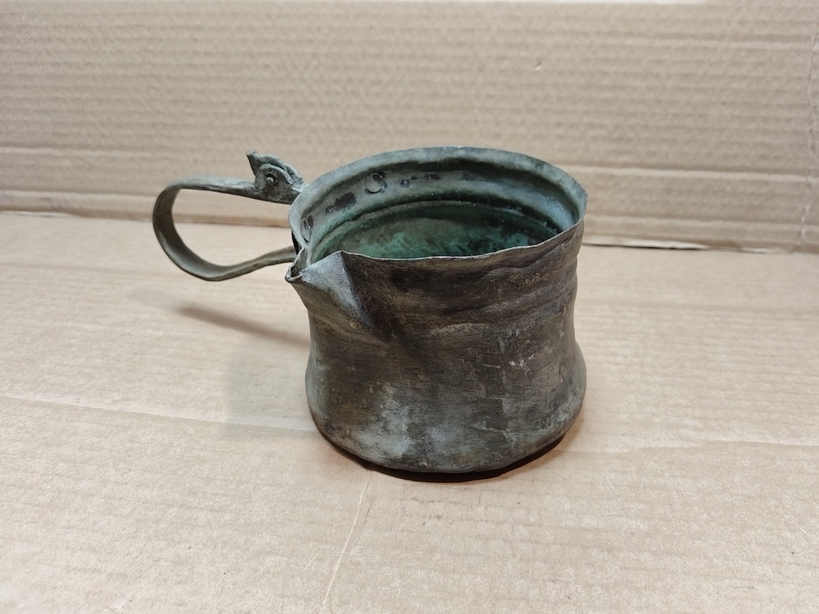 ANTIQUE PRIMITIVE HAND FORGED COPPER TEA POT FOR FIREPLACE EARLY KETTLE 1920s