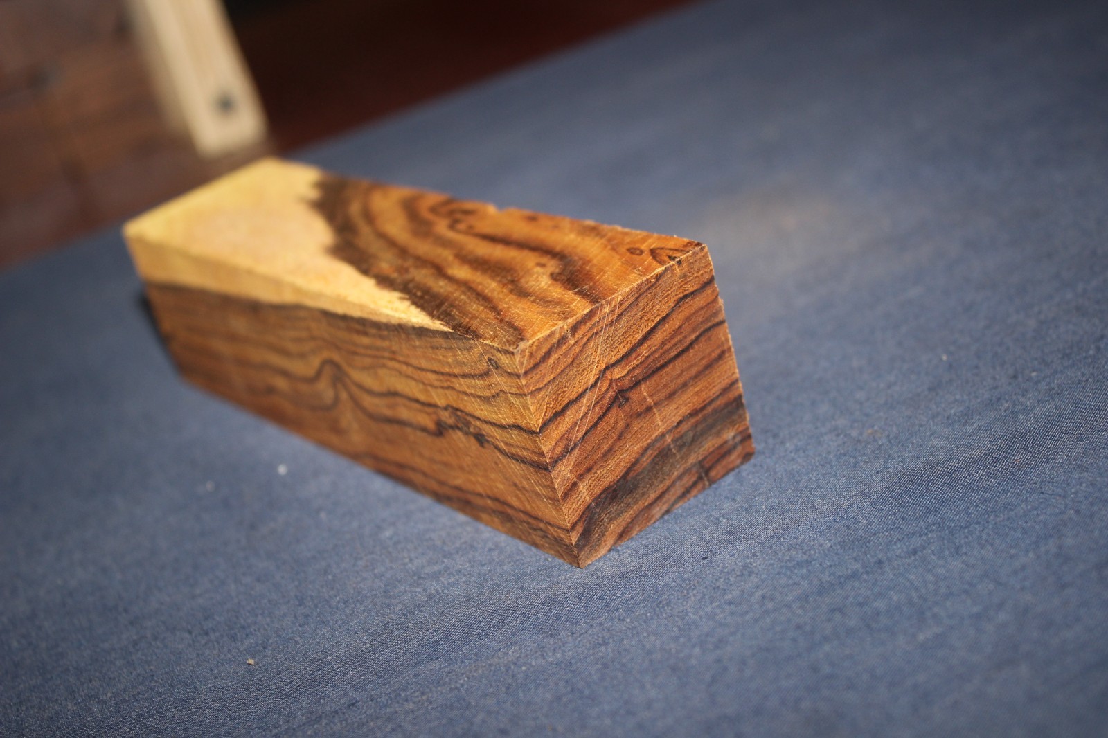 Desert Ironwood GAME CALL 1.49" x 1.50" x 5 15/16" #D926