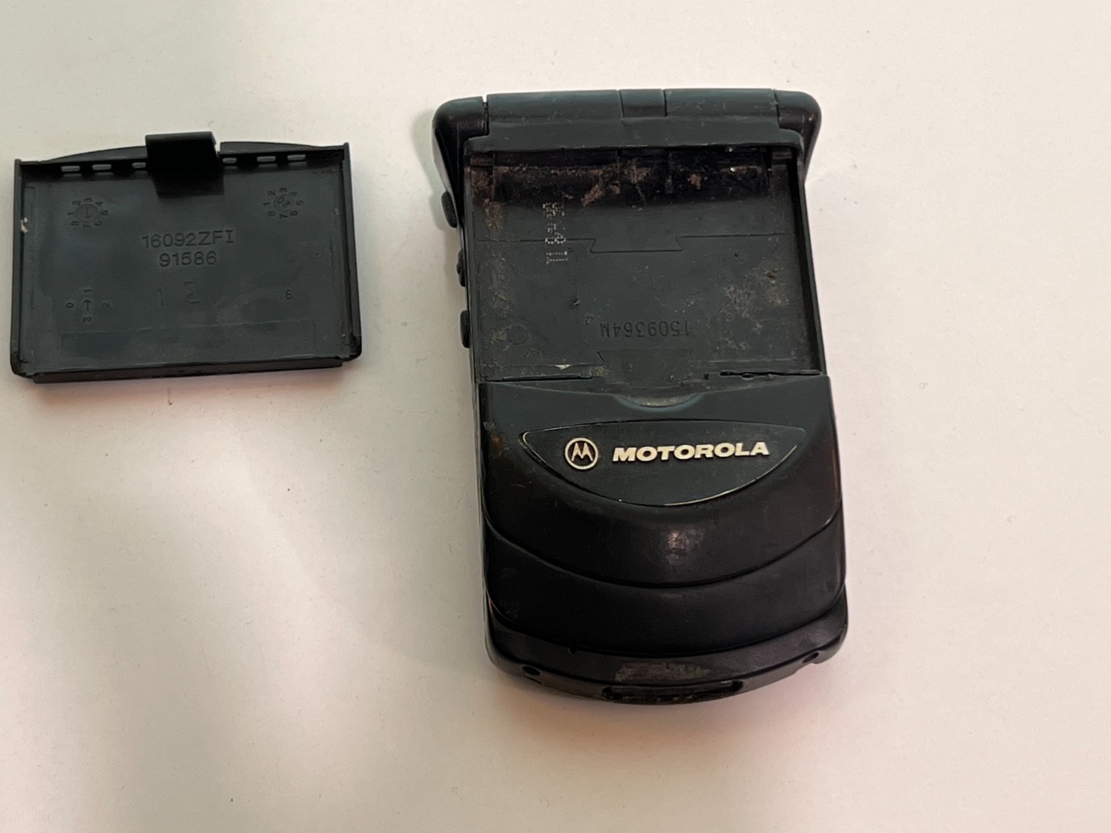 Motorola StarTac – Black Color - Vintage  Cell phones Parts incomplete