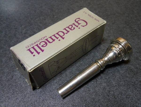 VINTAGE GIARDINELLI 5C 2 PIECE