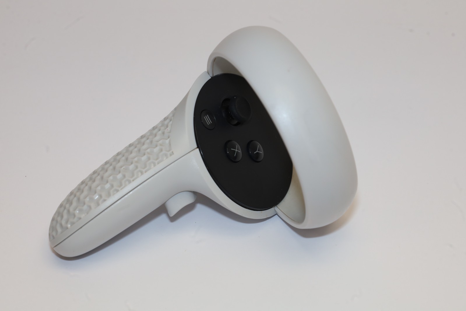 Oculus Quest 2 Controller Left Hand Only LX39EM (SOLD FOR PARTS OR REPAIR ONLY)