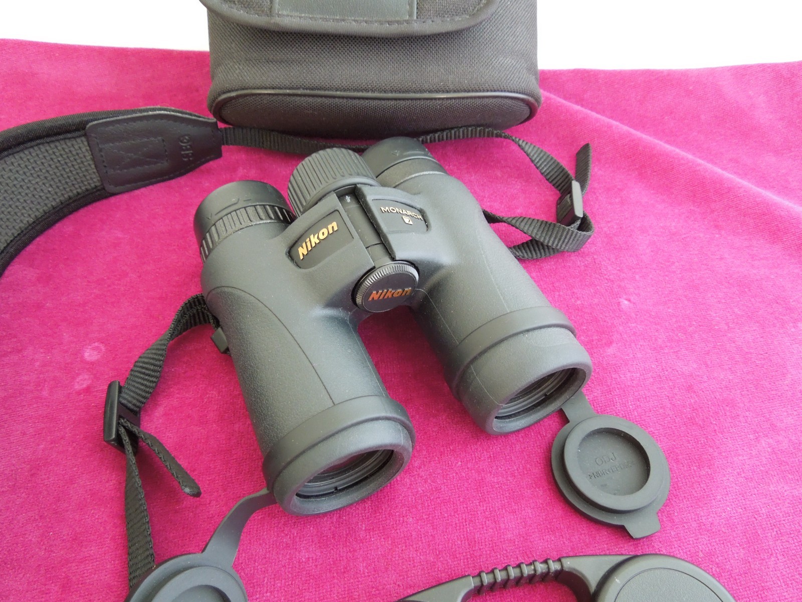 Nikon MONARCH 7 M711 Binoculars WaterProof 8x30 8.3°