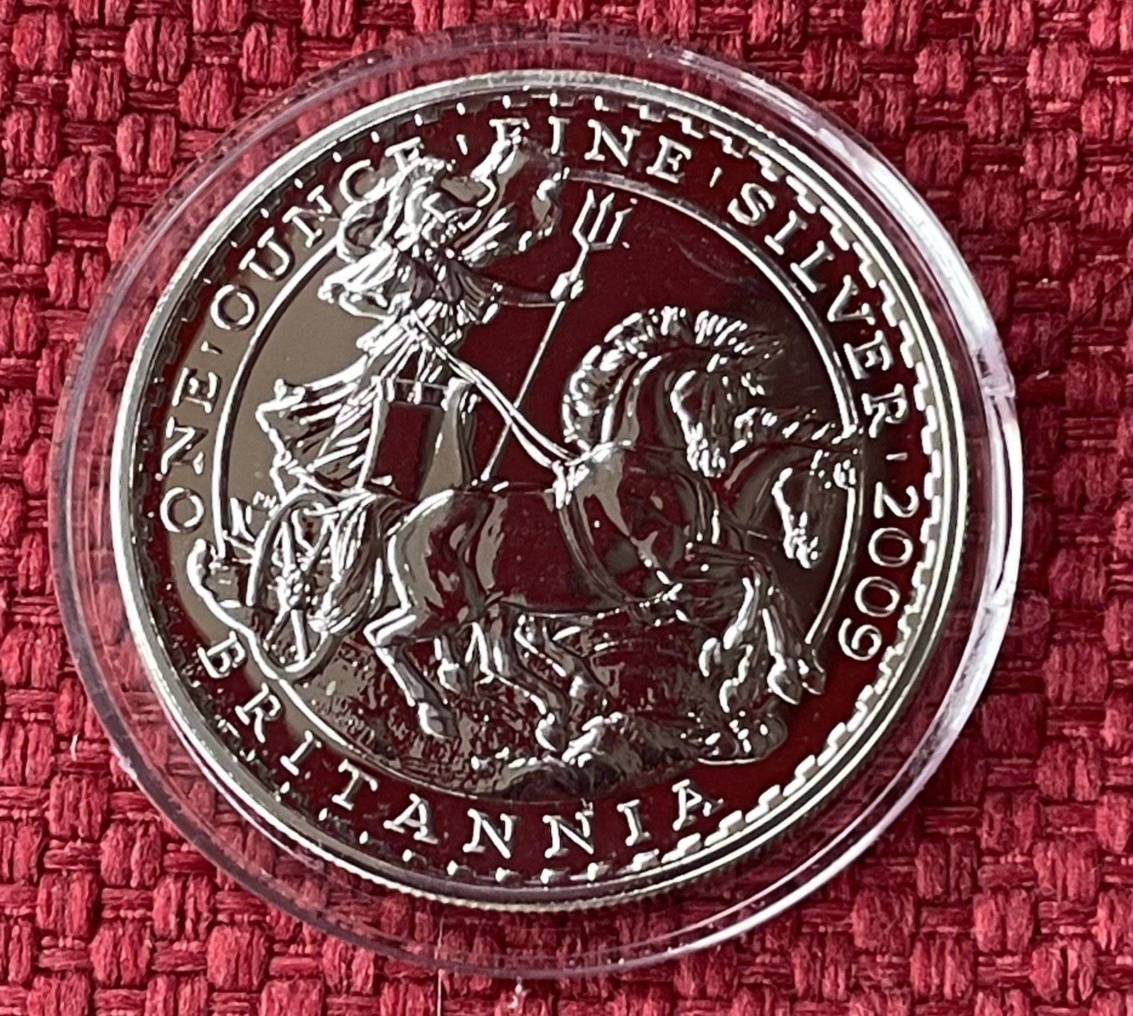 2009 SILVER BRITANNIA 1oz COIN - capsule