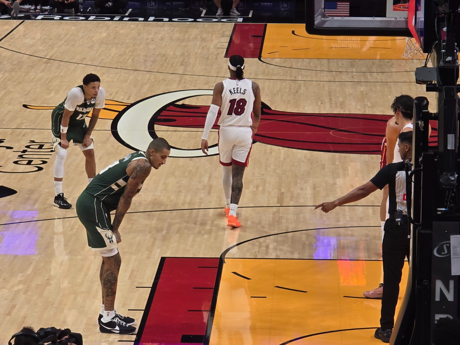 1-4 Phoenix Suns vs Miami Heat Tickets 01/13/26 (Miami)