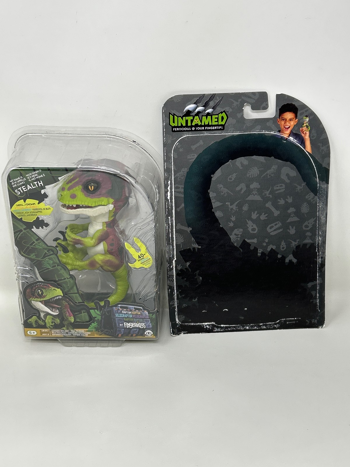 Untamed Raptor by Fingerlings - Stealth Green - Interactive Collectible Dinosa