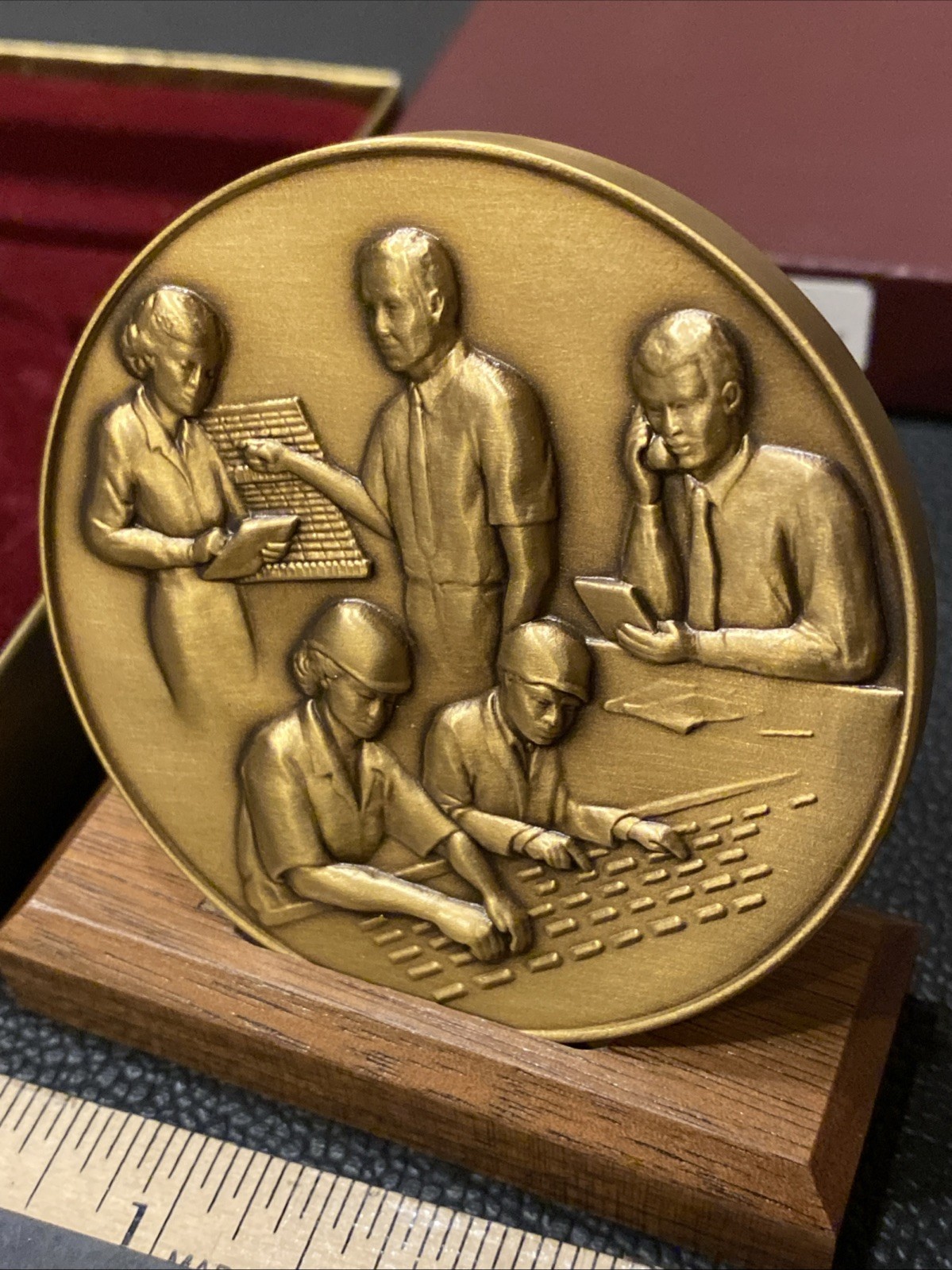 1995 Vintage MARS Bronze Medal 3" M&M Chocolate 5 Year Medallion In Original Box