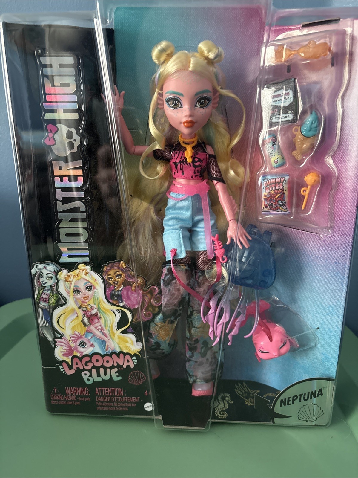 Monster High Lagoona Blue Doll with Pet Fish Neptuna & Accessories NEW 2024