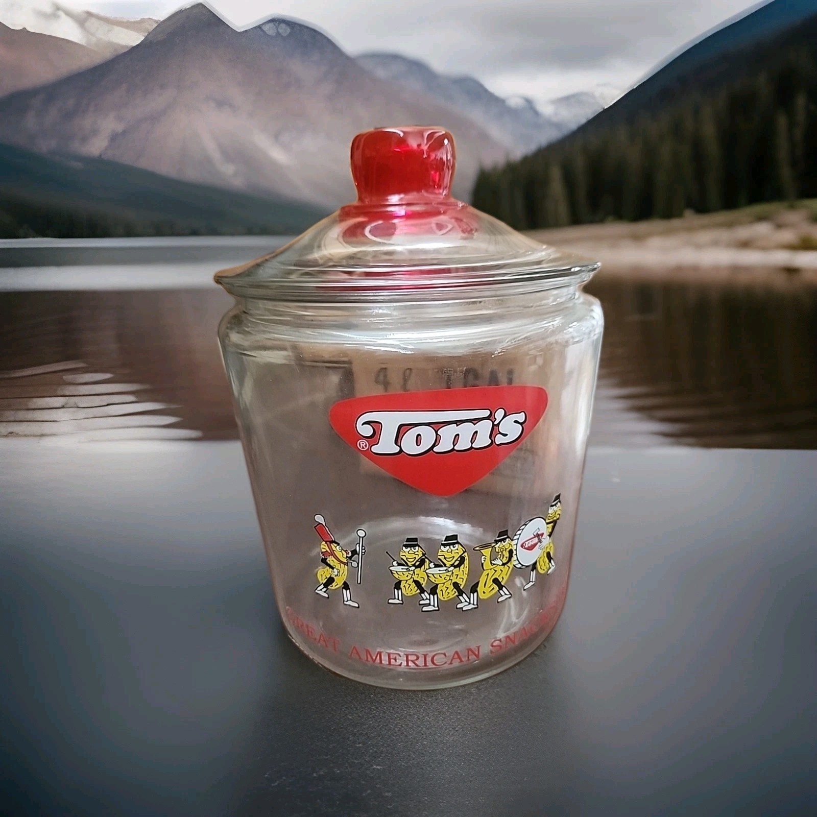 toms peanut jar peanut band