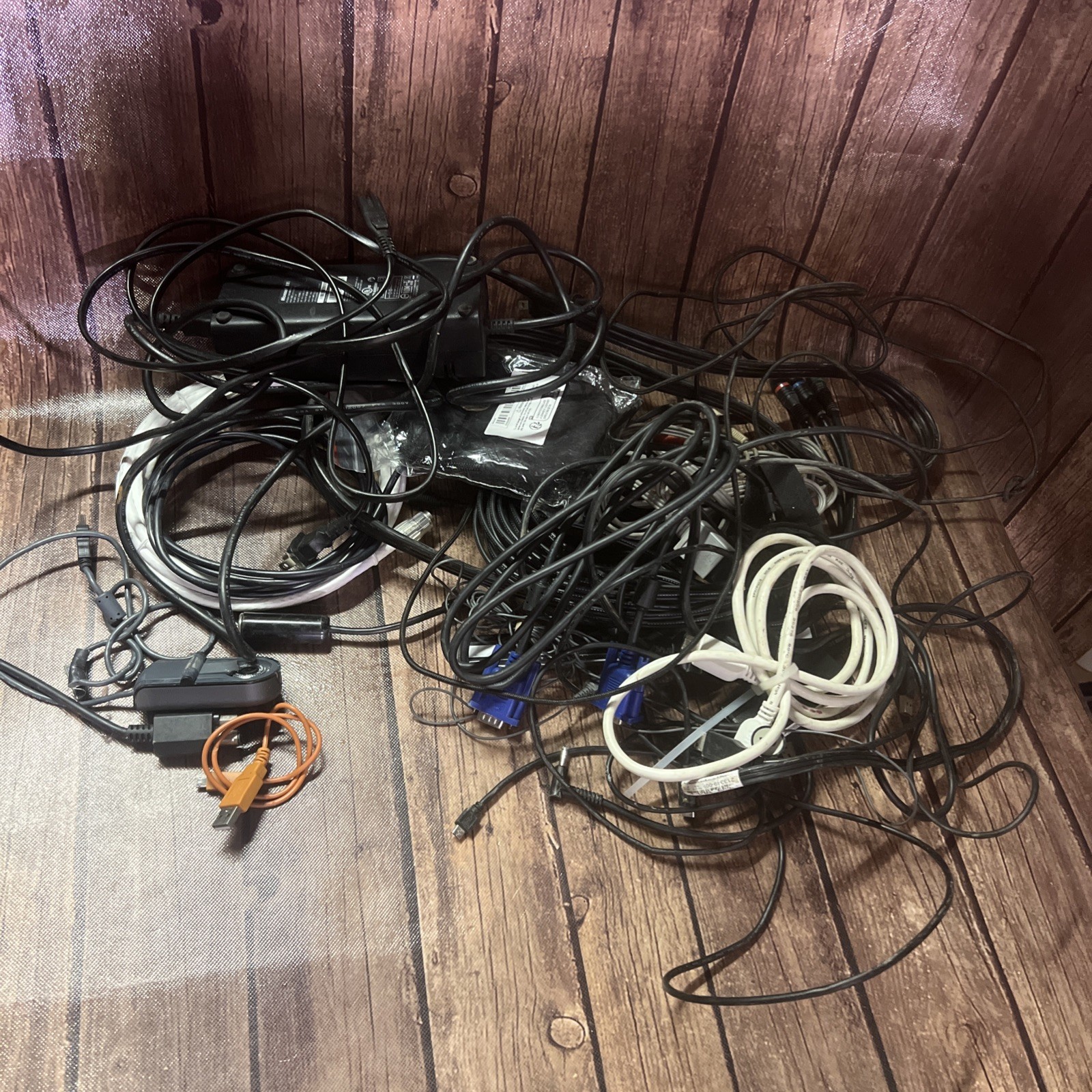 Random Lot Of Electrical Cables / Chargers / Extensions / USB ports - Lot Of 15