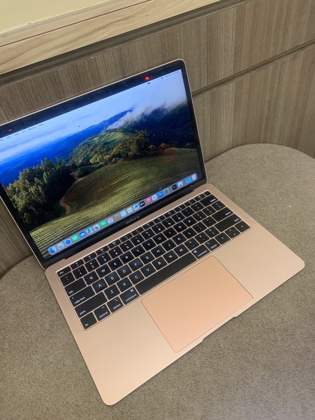 macbook air retina 2018 13 inch 8gb rose gold