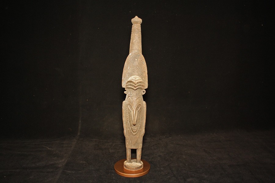 S1386 Murik Lakes Protective Figure / Statue.  Hand carved.  Wood.  New Guinea.