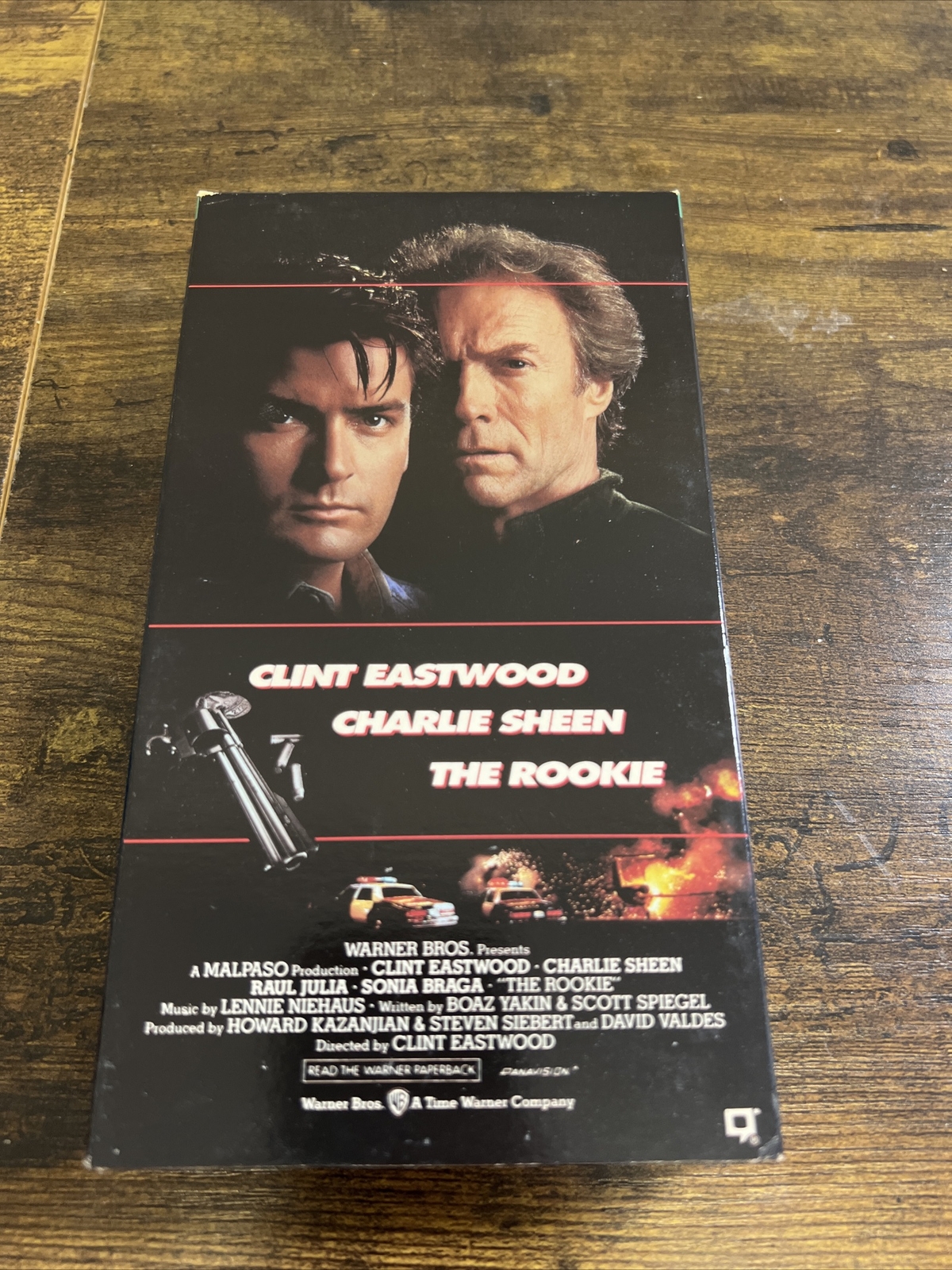 Clint Eastwood Charlie Sheen The Rookie (VHS, 1991)