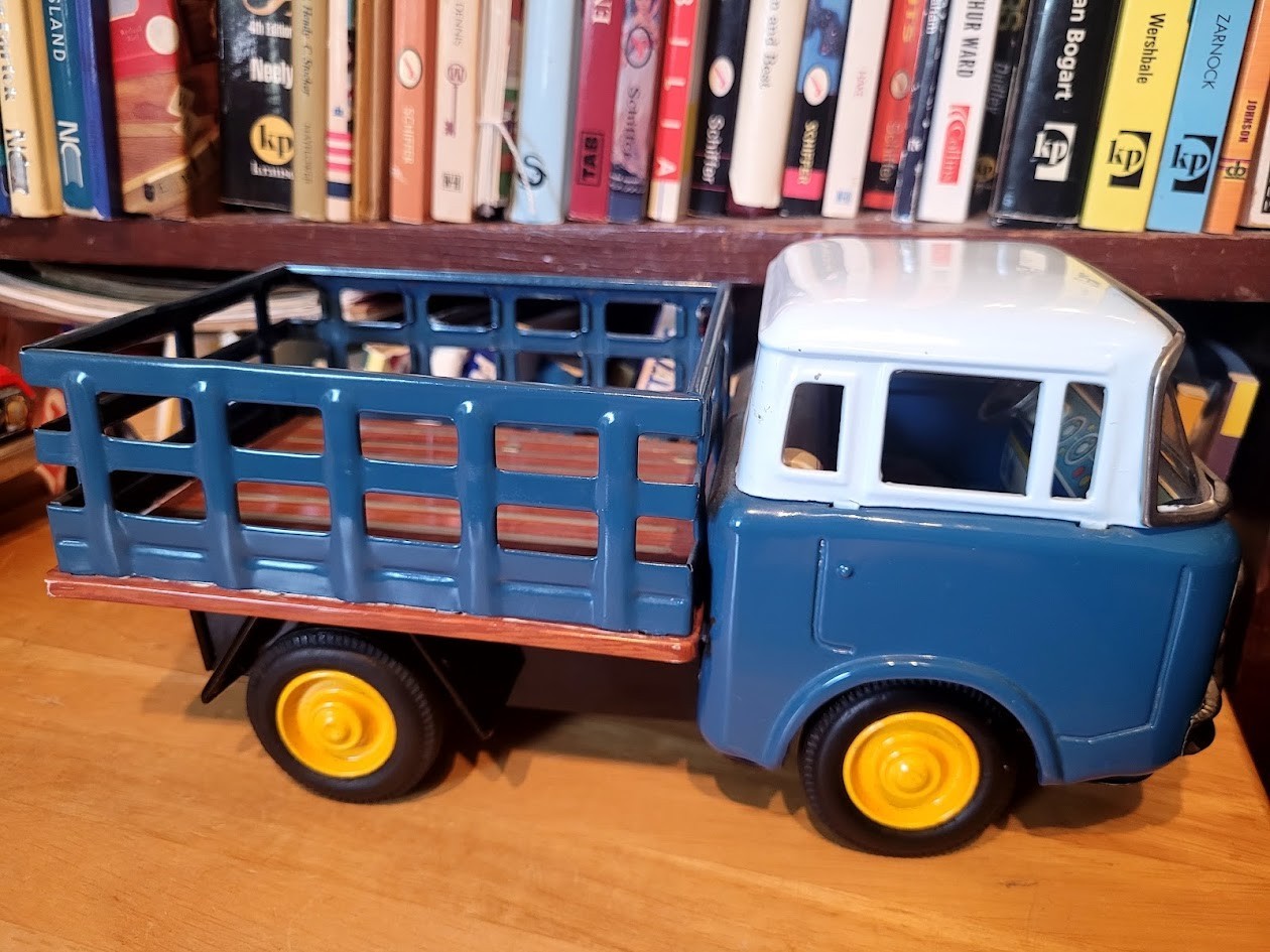 VERY NICE VINTAGE 1950'S OR 60'S LARGE YONEZAWA TIN FRICTION POWERED STAKE TRUCK