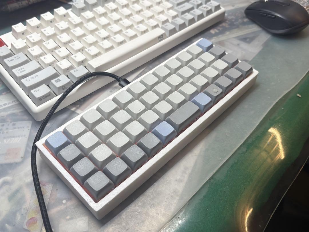 Vial-compatible 40 Custom Mechanical Keyboard Lb47 Compact Gaming Programmable