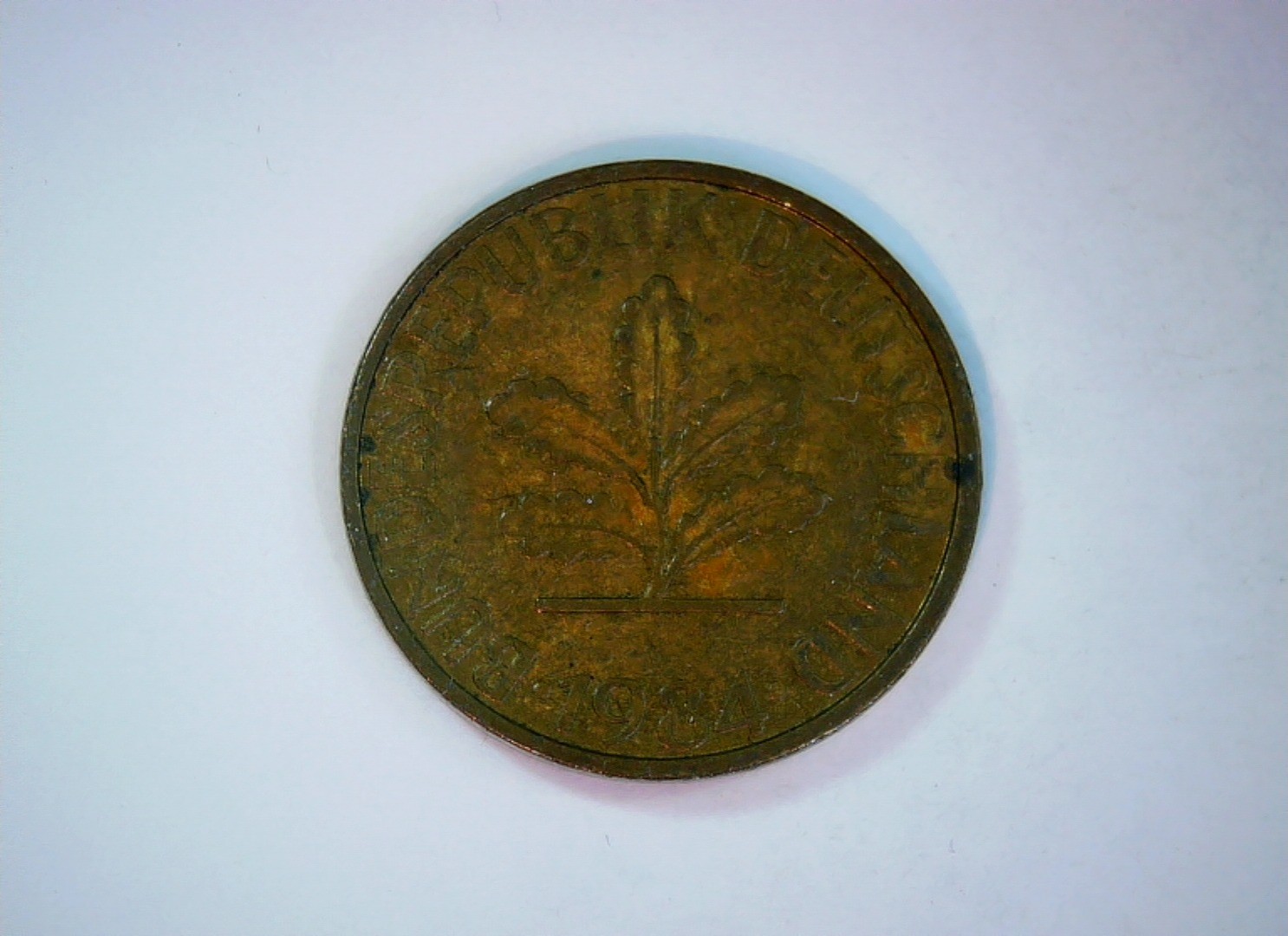 Finland 1984 10 Pennia Finland 10 Pennia (lily / value in wreath type) Coin